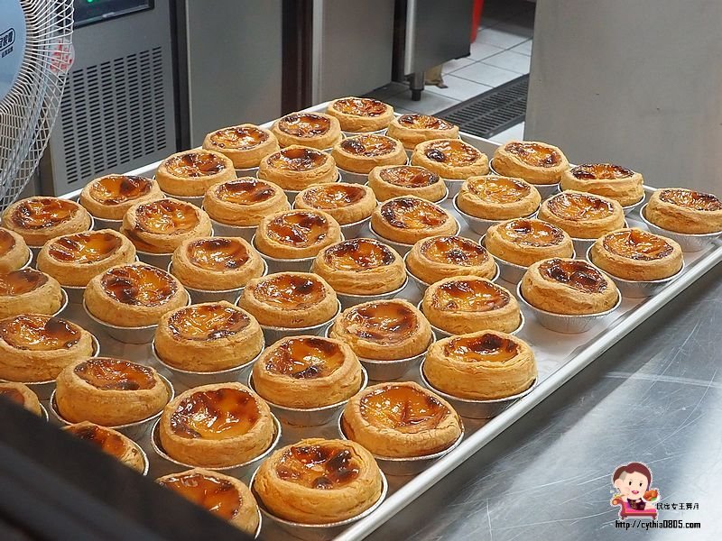 下午茶,中壢捷運,中壢火車站美食,中壢炸雞,中壢美食,中壢蛋塔,中壢蛋撻,桃園捷運,烤雞腿,遊戲室,香雞城 @民宿女王芽月-美食.旅遊.全台趴趴走