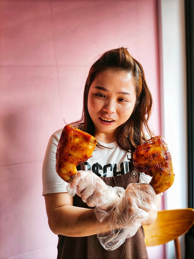 下午茶,中壢捷運,中壢火車站美食,中壢炸雞,中壢美食,中壢蛋塔,中壢蛋撻,桃園捷運,烤雞腿,遊戲室,香雞城 @民宿女王芽月-美食.旅遊.全台趴趴走