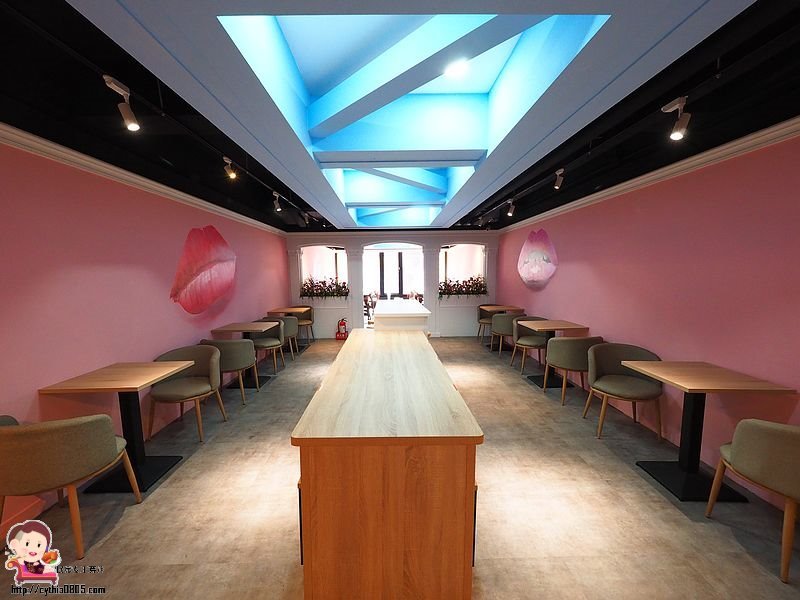 下午茶,中壢捷運,中壢火車站美食,中壢炸雞,中壢美食,中壢蛋塔,中壢蛋撻,桃園捷運,烤雞腿,遊戲室,香雞城 @民宿女王芽月-美食.旅遊.全台趴趴走