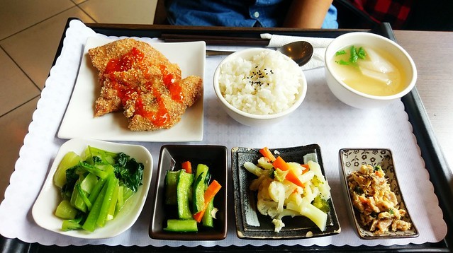 【台中美食】山東大滷麵(大里大明店)平價麵店,銅板美食午餐晚餐的好選擇!內文附詳細菜單價位介紹。 @熊寶小榆の旅遊日記