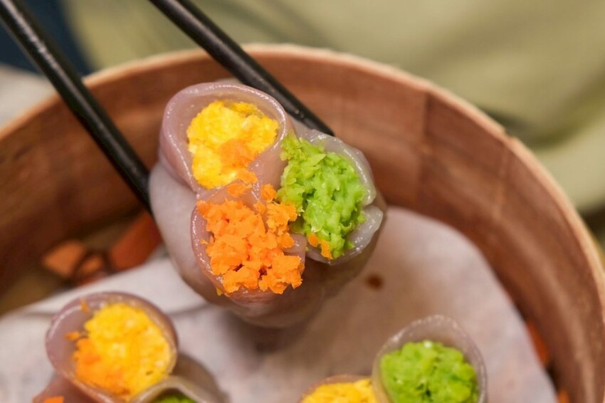 荷李活茶街 HOLLYWOOD STREET｜台北東區排隊創意港式料理，在Threads上爆紅的珍珠漏奶華! - 肉依小姐吃什麼