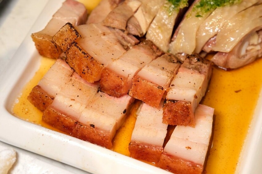 荷李活茶街 HOLLYWOOD STREET｜台北東區排隊創意港式料理，在Threads上爆紅的珍珠漏奶華! - 肉依小姐吃什麼