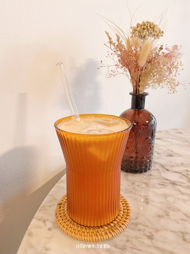 ART BAR || 是咖啡廳也是藝廊,超夯人氣油畫吐司這裡吃的到!台中南區特色咖啡廳