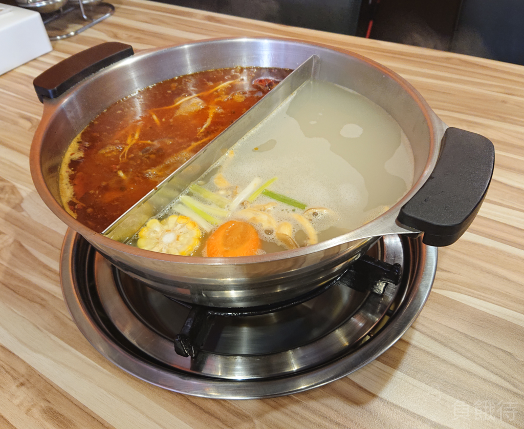 龍骨鍋和川式原湯.jpg
