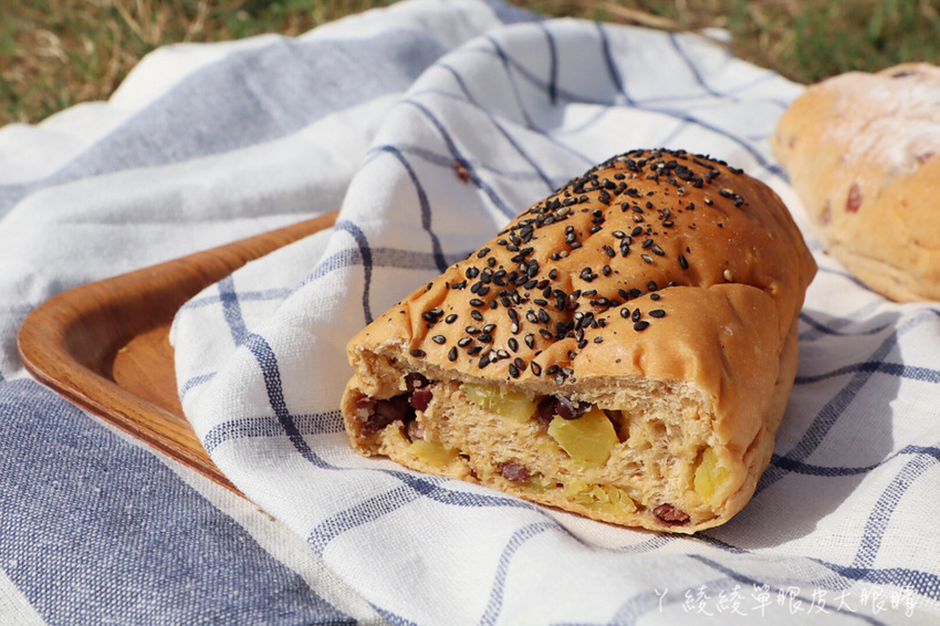 新竹麵包店推薦雅米烘培屋!新竹香山平價好吃的歐式麵包賣完為止,麵包最便宜只要三十元