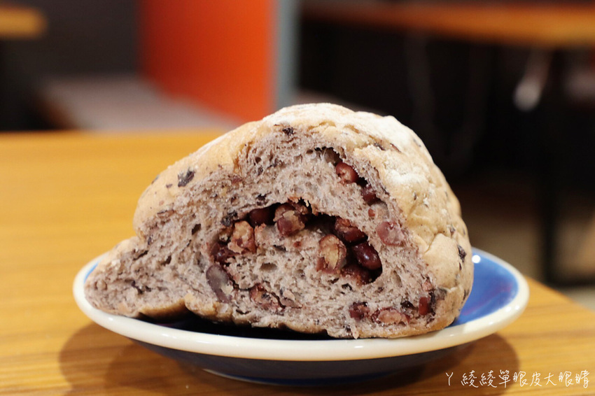 新竹麵包店推薦雅米烘培屋!新竹香山平價好吃的歐式麵包賣完為止,麵包最便宜只要三十元