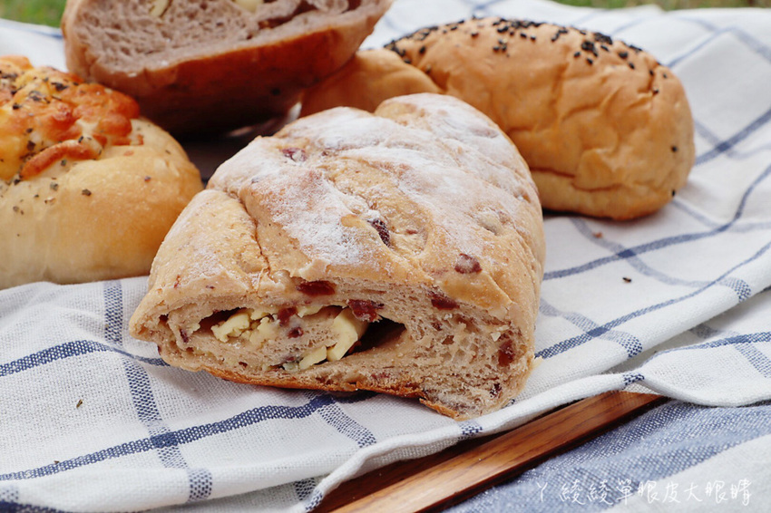 新竹麵包店推薦雅米烘培屋!新竹香山平價好吃的歐式麵包賣完為止,麵包最便宜只要三十元