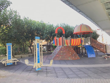 嘉義景點-番仔溝公園-大變身前後比照圖，煥然一新的開心樂園