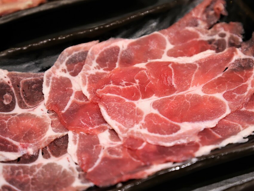 source: imgur.com 台南南區火鍋必吃 - 食光鍋客 嚴選食材 高CP值 藥膳養身 精緻個人紙火鍋