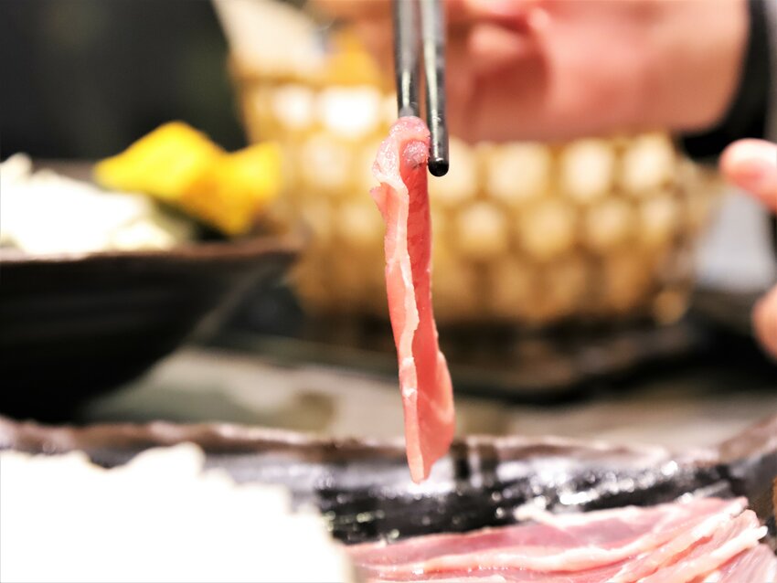 source: imgur.com 台南南區火鍋必吃 - 食光鍋客 嚴選食材 高CP值 藥膳養身 精緻個人紙火鍋