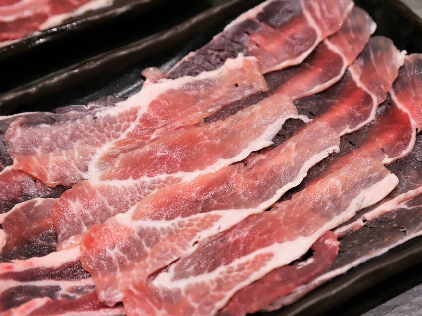 source: imgur.com 台南南區火鍋必吃 - 食光鍋客 嚴選食材 高CP值 藥膳養身 精緻個人紙火鍋