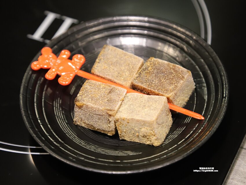 source: imgur.com 台南南區火鍋必吃 - 食光鍋客 嚴選食材 高CP值 藥膳養身 精緻個人紙火鍋