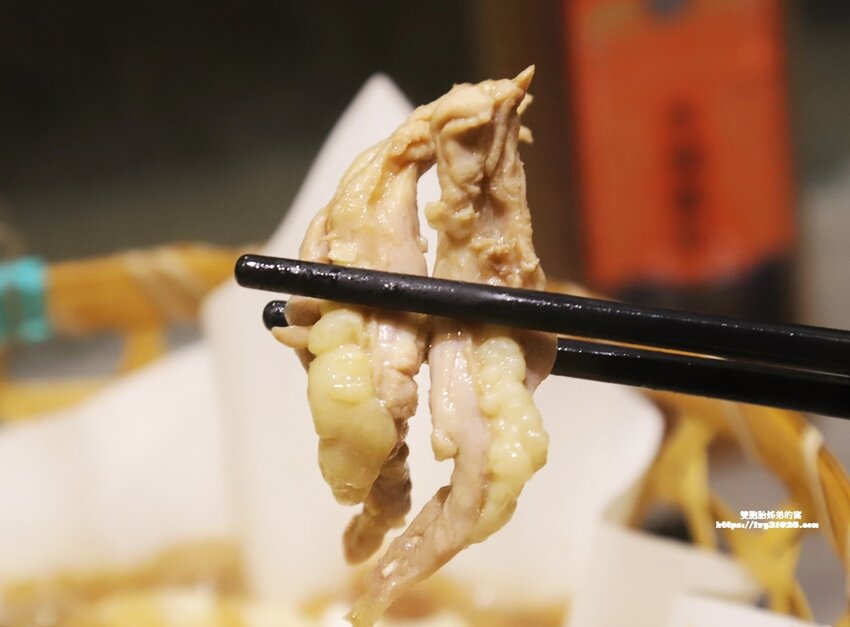 source: imgur.com 台南南區火鍋必吃 - 食光鍋客 嚴選食材 高CP值 藥膳養身 精緻個人紙火鍋