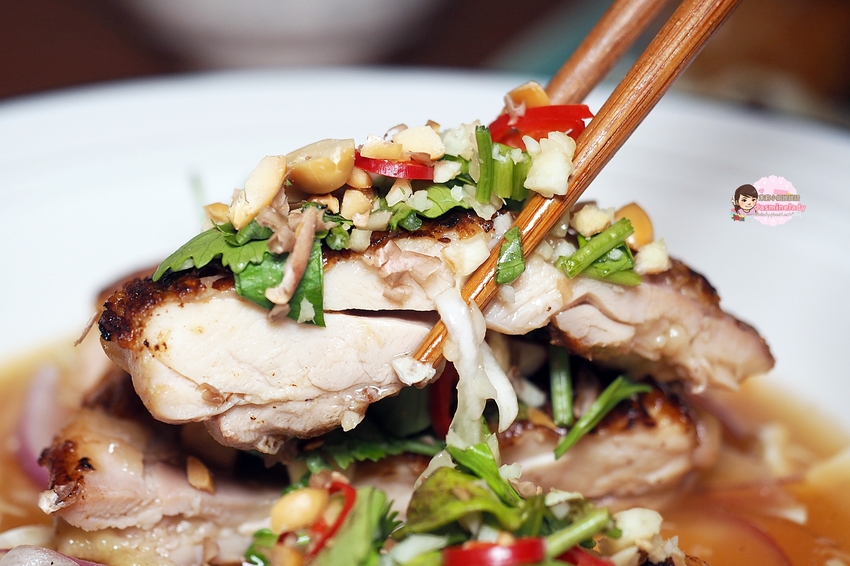 高雄第一家中國風酒吧【崑崙客棧】武俠客棧風餐酒館|高雄鼓山餐酒館推薦(近農十六、高雄美術館)