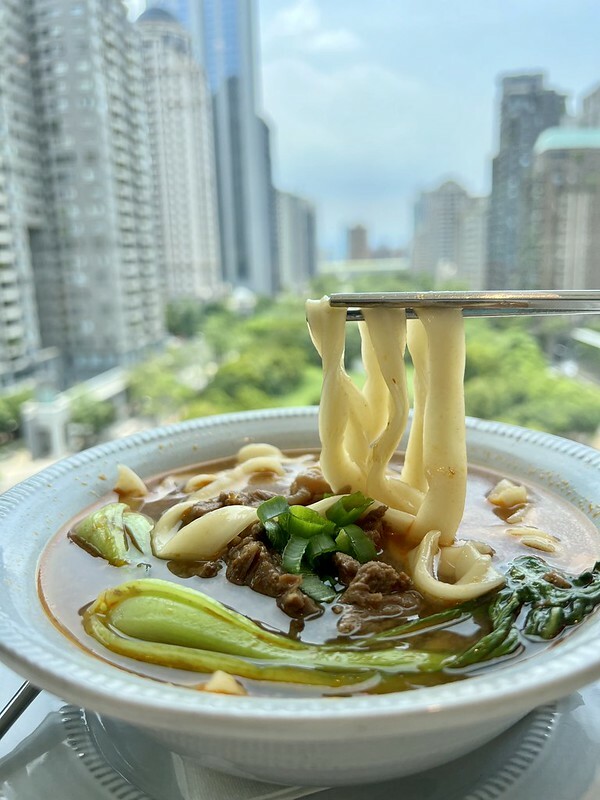 【台灣，台中市，西屯區】坐擁豪宅視野的堁夏咖啡 Café Crotchet。（台中咖啡廳/台中國家歌劇院美食A