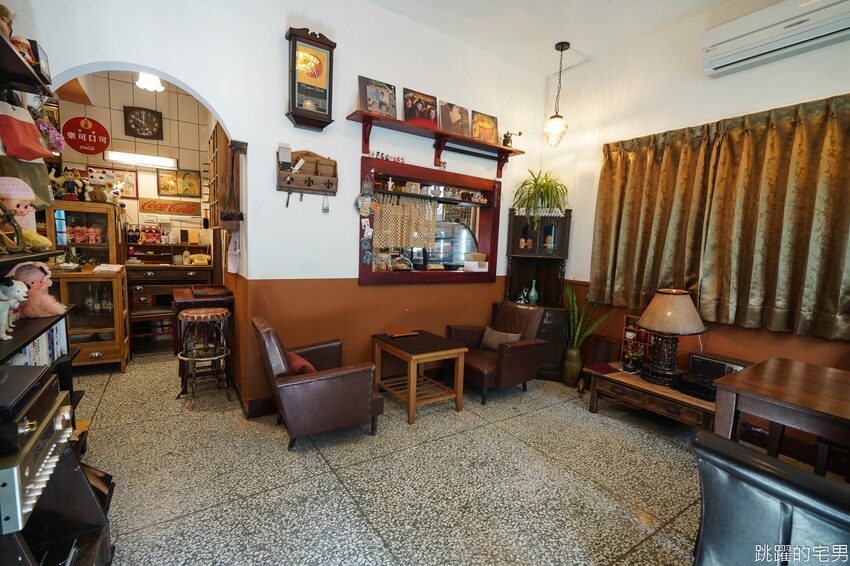 花蓮50年老屋咖啡廳擺滿懷舊古物 2樓風格超清新 雨田一二樓 真心好拍 文青必點日式布丁 蘋果派 手沖咖啡