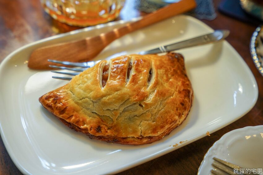 花蓮50年老屋咖啡廳擺滿懷舊古物 2樓風格超清新 雨田一二樓 真心好拍 文青必點日式布丁 蘋果派 手沖咖啡