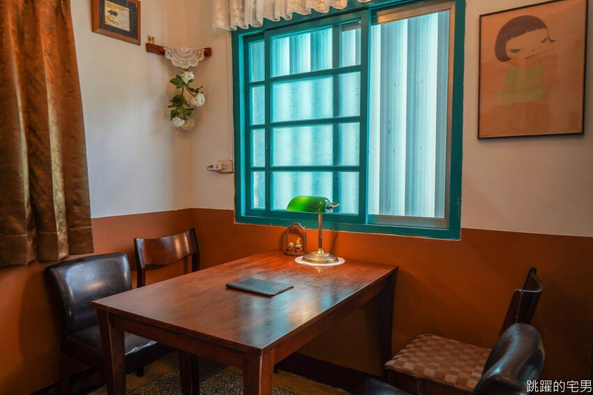 花蓮50年老屋咖啡廳擺滿懷舊古物 2樓風格超清新 雨田一二樓 真心好拍 文青必點日式布丁 蘋果派 手沖咖啡