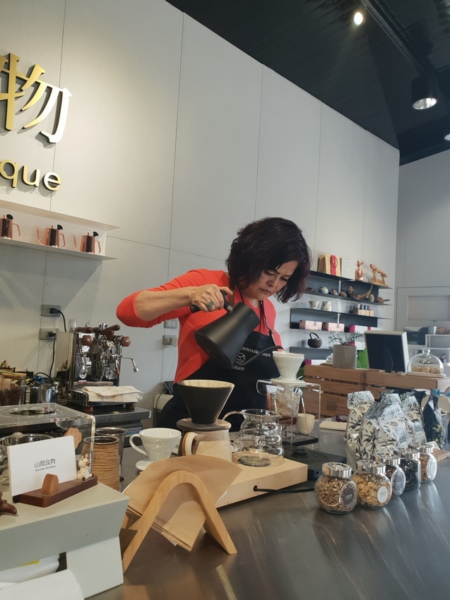 225207.jpg - 【南投.國姓鄉】山間良物咖啡館在地咖啡豆。友善寵物咖啡廳。自種水果入甜點。推重乳酪蛋糕&砂糖橘司康