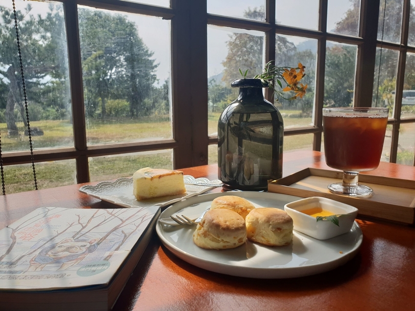 225202.jpg - 【南投.國姓鄉】山間良物咖啡館在地咖啡豆。友善寵物咖啡廳。自種水果入甜點。推重乳酪蛋糕&砂糖橘司康