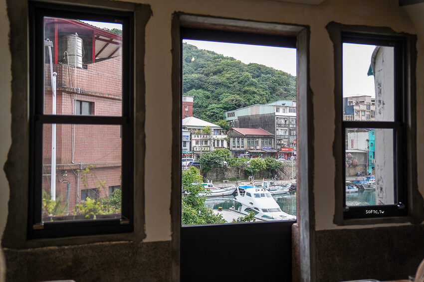 透天厝老宅基隆咖啡廳「閑閑」超推甜點布丁蛋糕!正濱漁港咖啡廳推薦
