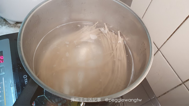 老小都愛超涮嘴：不二堂X Walkerland茶拌麵 茶香清爽拌醬開味︱懶人料理開箱