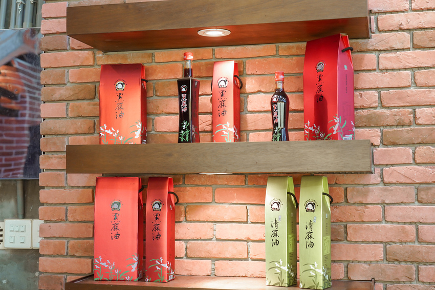 台南親子行程 2020國產雜糧十大經典體驗路線 西港區農會「西港農濃麻香手作體驗」一起到胡麻田中探索田園風光 體驗純樸農村美景91.jpg