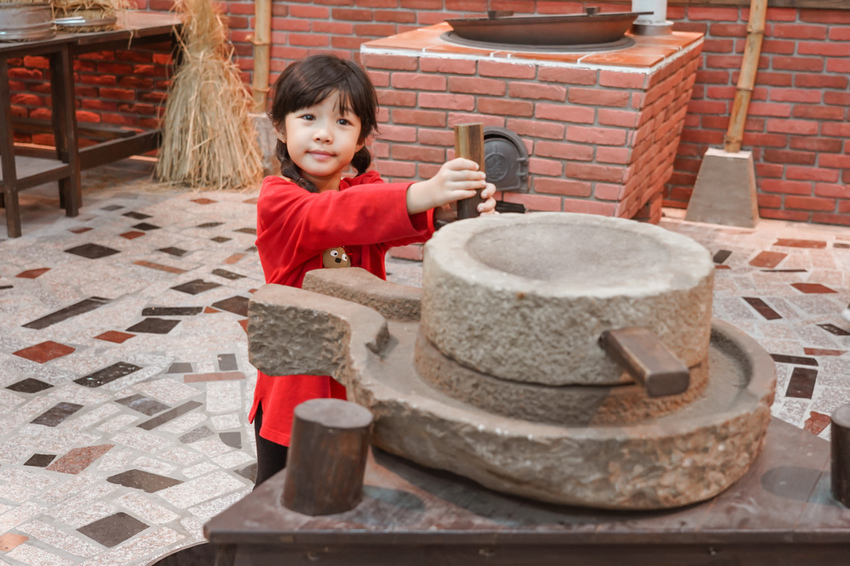 台南親子行程 2020國產雜糧十大經典體驗路線 西港區農會「西港農濃麻香手作體驗」一起到胡麻田中探索田園風光 體驗純樸農村美景86.jpg