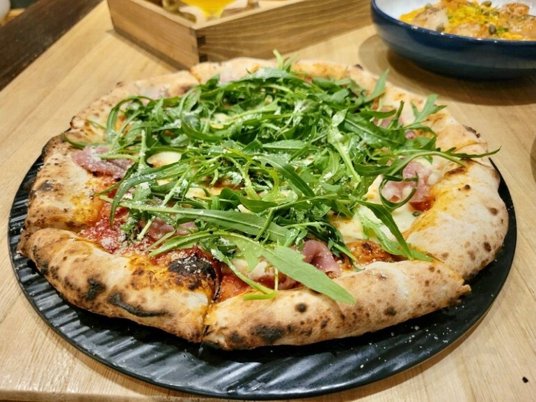 【台北餐酒館推薦】高人氣空中酒吧「GUMGUM not only beer & wings 雞翅酒吧」內湖聚餐美食首選 - 克萊兒Claire的「微醺思維」