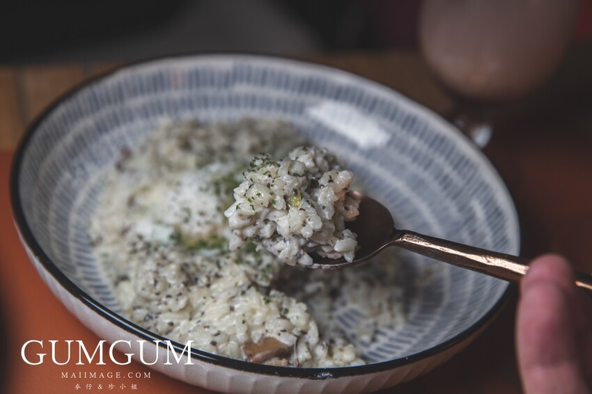 台北內湖美食｜GUMGUM NOT ONLY BEER & WINGS 雞翅啤酒吧內科店～內湖最美的戶外露營風餐酒館、超美的森林