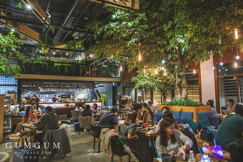 台北內湖美食｜GUMGUM NOT ONLY BEER & WINGS 雞翅啤酒吧內科店～內湖最美的戶外露營風餐酒館、超美的森林