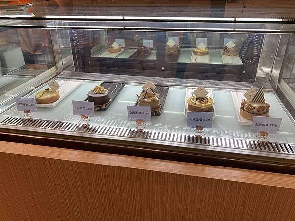6甜點櫃.jpg