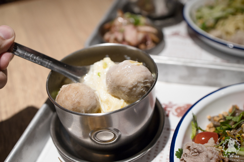 涼涼嗆四川涼麵｜台北信義市政府站食記｜永吉路30巷內酸辣麻香開胃可口的推薦涼麵，文青風格乾淨舒適明亮但不貴 - 卡爾茗 C.L.M.