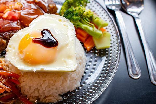 【三重美食】時光寄憶早午餐-珍珠奶茶早午餐!別的地方吃不到的特色餐點!三重捷運站三號出口旁