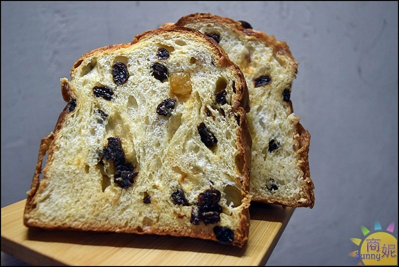 糖印麵包。IG爆紅羅馬生乳包.提拉米蘇髒髒包.肉桂捲開賣秒殺!台中爆好吃麵包推薦-商妮吃喝遊樂