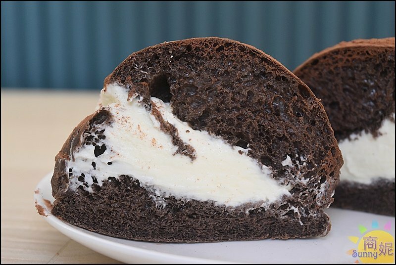 糖印麵包。IG爆紅羅馬生乳包.提拉米蘇髒髒包.肉桂捲開賣秒殺!台中爆好吃麵包推薦-商妮吃喝遊樂