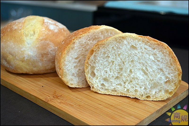 糖印麵包。IG爆紅羅馬生乳包.提拉米蘇髒髒包.肉桂捲開賣秒殺!台中爆好吃麵包推薦-商妮吃喝遊樂