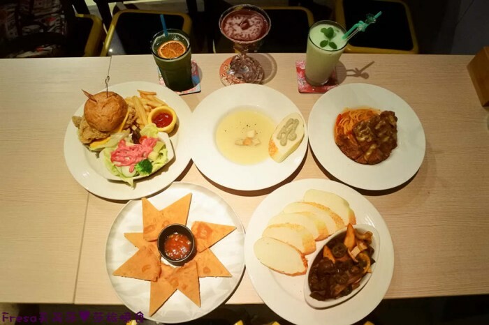 台南市中西區台南美食【丸飯食事處】丸碰餅結合烤鰻魚和東坡肉玉子燒太可愛又好吃│北門商圈│中西區美食