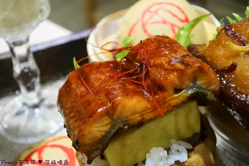 台南美食【丸飯食事處】丸碰餅結合烤鰻魚和東坡肉玉子燒太可愛又好吃│北門商圈│中西區美食 - Fresa芙芮莎♥莎旅憶食