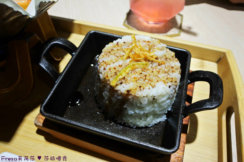 台南美食【丸飯食事處】丸碰餅結合烤鰻魚和東坡肉玉子燒太可愛又好吃│北門商圈│中西區美食 - Fresa芙芮莎♥莎旅憶食