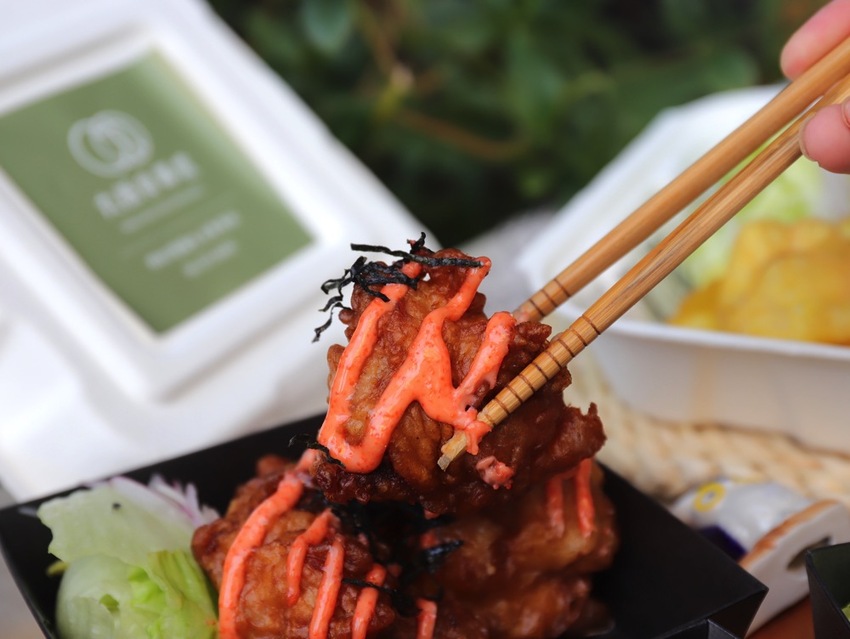 丸飯食事處：宅在家就能品嘗美味的沖繩蝦蝦飯/套餐組合讓你宅在家就能輕鬆享用美味的異國料理組合 - 進食的巨鼠