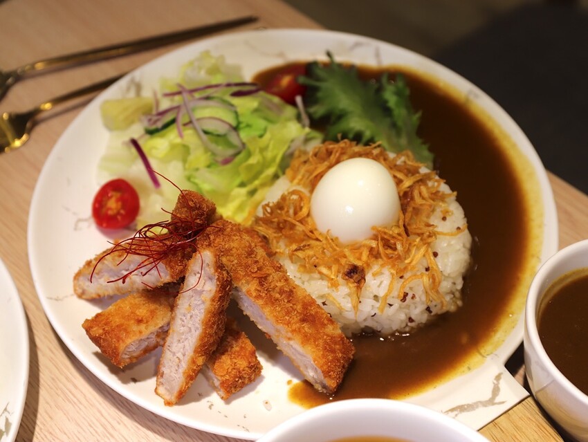 台南沖繩蝦蝦飯專賣店-丸飯食事處.推出新品紙豆腐鍋.搭配DIY起司玉米瀑布.牽絲鹹香超過癮/台南聚餐餐廳推薦 - 進食的巨鼠