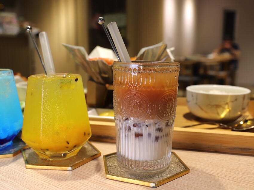 台南沖繩蝦蝦飯專賣店-丸飯食事處.推出新品紙豆腐鍋.搭配DIY起司玉米瀑布.牽絲鹹香超過癮/台南聚餐餐廳推薦 - 進食的巨鼠