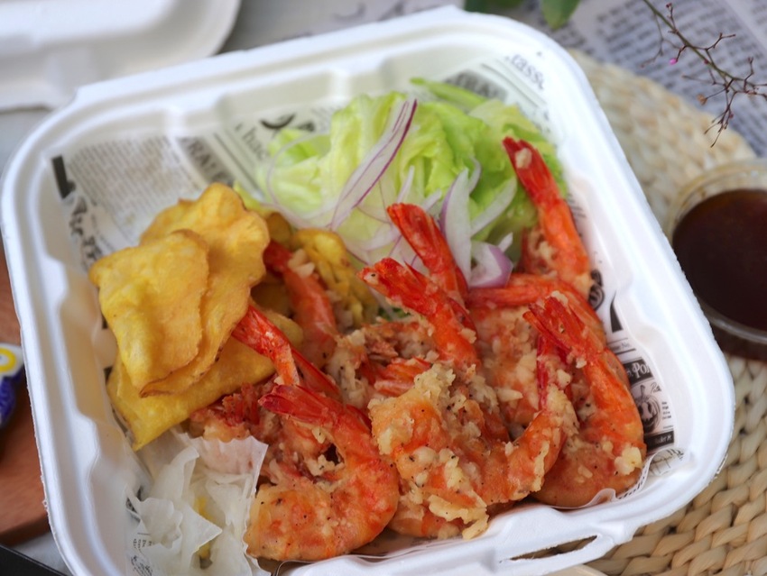 丸飯食事處：宅在家就能品嘗美味的沖繩蝦蝦飯/套餐組合讓你宅在家就能輕鬆享用美味的異國料理組合 - 進食的巨鼠