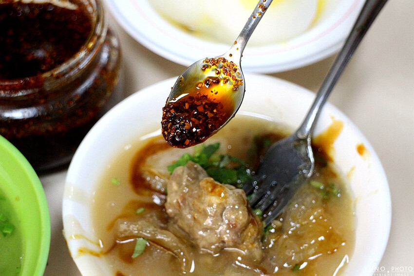 南投縣竹山鎮低溫油泡肉圓滑Q外皮不油膩 扎實肉塊超唰嘴 肉圓節比賽全國第三名 冰涼三色冰更是不能錯過