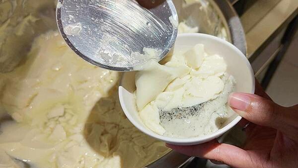 老皮牛肉麵尚順店｜內用豆花免費無限量吃到飽，被牛肉麵耽誤的豆花店