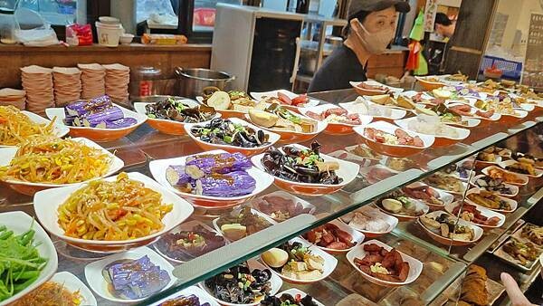 老皮牛肉麵尚順店｜內用豆花免費無限量吃到飽，被牛肉麵耽誤的豆花店