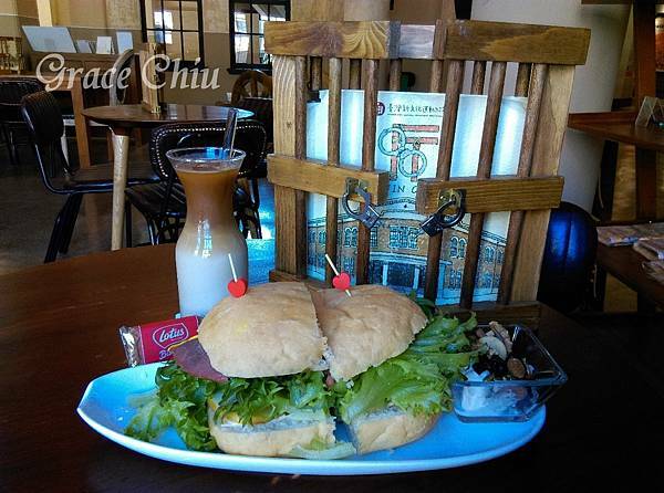 八斤所咖啡 8Jin Café 古蹟咖啡廳 臺灣新文化運動紀念館 北警署 市定古蹟 日式廳舍