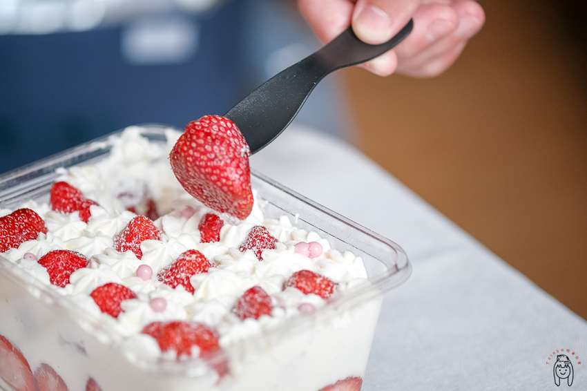 台南安平甜點|千金派,台南草莓季必吃!秋冬限定夢幻甜點草莓珠寶盒、千層蛋糕,只賣10月到1月!
