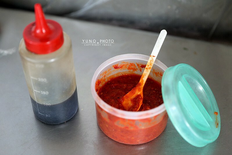 象山韮菜盒子現場手桿薄餅皮現包銅板平價美食13